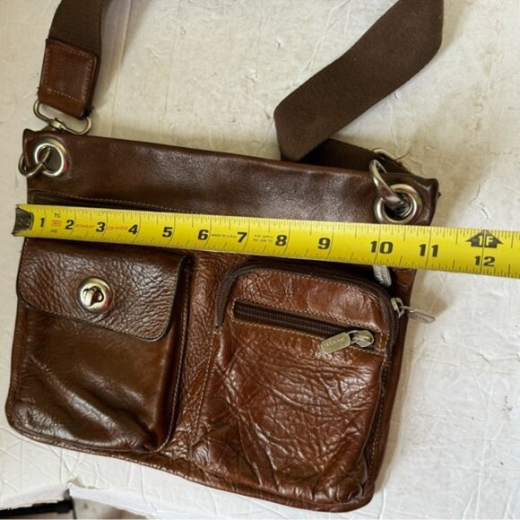 ROOTS Vintage Village Tribe Leather Brown Crossbody Shoulder Bag Pockets Logo - Picture 14 of 16